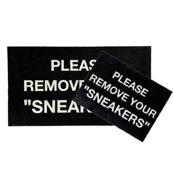 Sneaker vloermat 2.0 - please remove your "sneakers"